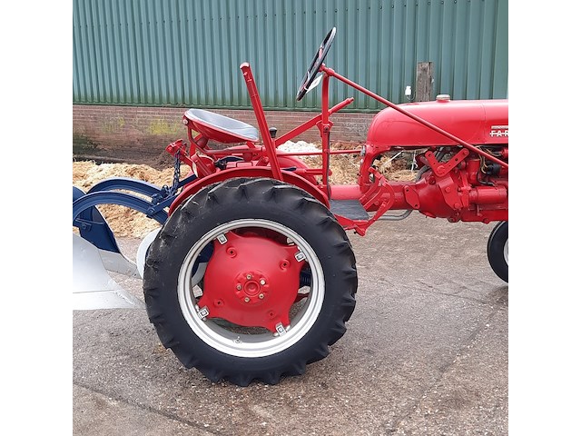 Oldtimer tractor farmall, cub, bouwjaar 1947 - afbeelding 3 van  40