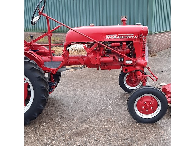 Oldtimer tractor farmall, cub, bouwjaar 1947 - afbeelding 4 van  40