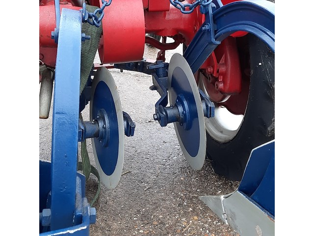 Oldtimer tractor farmall, cub, bouwjaar 1947 - afbeelding 24 van  40
