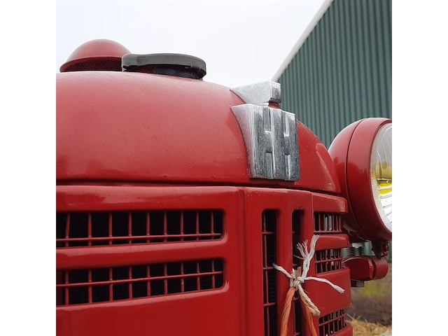 Oldtimer tractor farmall, cub, bouwjaar 1947 - afbeelding 30 van  40