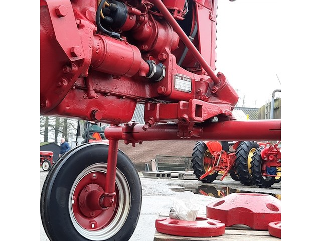 Oldtimer tractor farmall, cub, bouwjaar 1947 - afbeelding 32 van  40