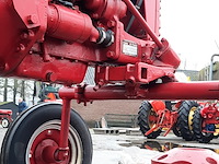 Oldtimer tractor farmall, cub, bouwjaar 1947 - afbeelding 32 van  40