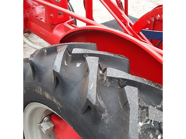 Oldtimer tractor farmall, cub, bouwjaar 1947 - afbeelding 33 van  40
