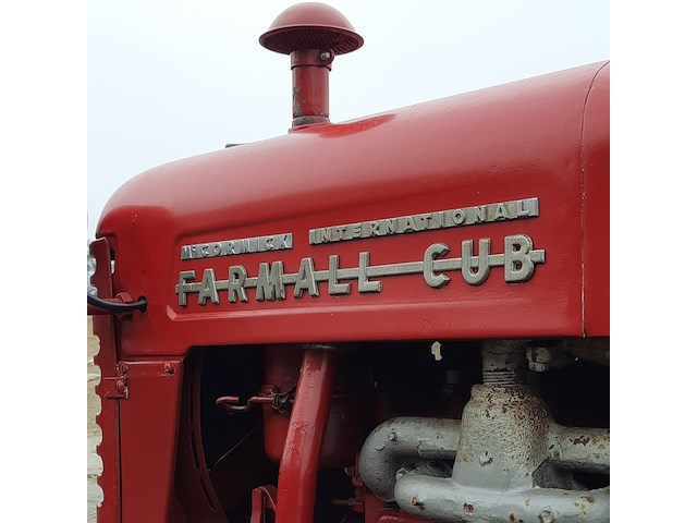Oldtimer tractor farmall, cub, bouwjaar 1947 - afbeelding 35 van  40