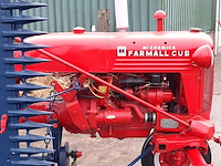 Oldtimer tractor farmall mc cormick, cub , bouwjaar 1947 - afbeelding 2 van  37
