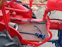 Oldtimer tractor farmall mc cormick, cub , bouwjaar 1947 - afbeelding 7 van  37