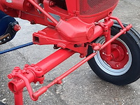 Oldtimer tractor farmall mc cormick, cub , bouwjaar 1947 - afbeelding 16 van  37