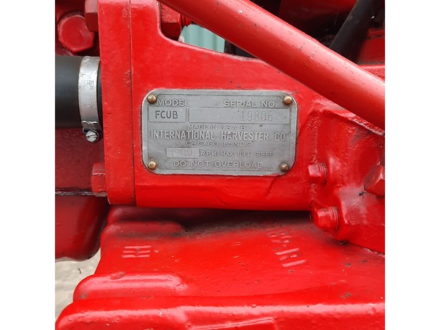 Oldtimer tractor farmall mc cormick, cub , bouwjaar 1947 - afbeelding 26 van  37