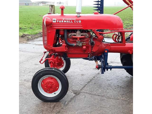 Oldtimer tractor farmall mc cormick, cub , bouwjaar 1947 - afbeelding 23 van  37