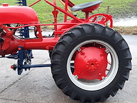 Oldtimer tractor farmall mc cormick, cub , bouwjaar 1947 - afbeelding 32 van  37