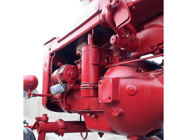 Oldtimer tractor farmall mc cormick, super a, bouwjaar 1948 - afbeelding 7 van  33