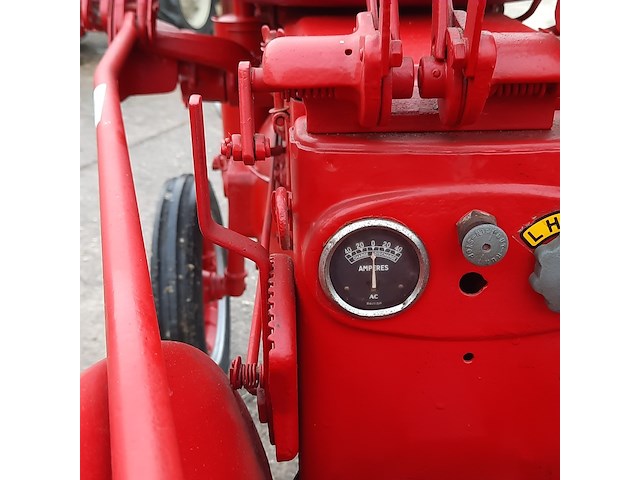Oldtimer tractor farmall mc cormick, super a, bouwjaar 1948 - afbeelding 27 van  33