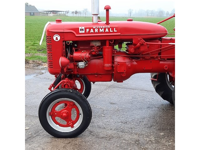 Oldtimer tractor farmall mc cormick, super a, bouwjaar 1948 - afbeelding 23 van  33