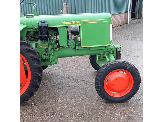 Oldtimer tractor fendt , dieselross f12gh, bouwjaar 1953 - afbeelding 2 van  30