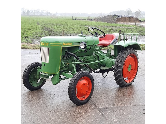 Oldtimer tractor fendt, dieselross fl 114, bouwjaar 1955 - afbeelding 1 van  28