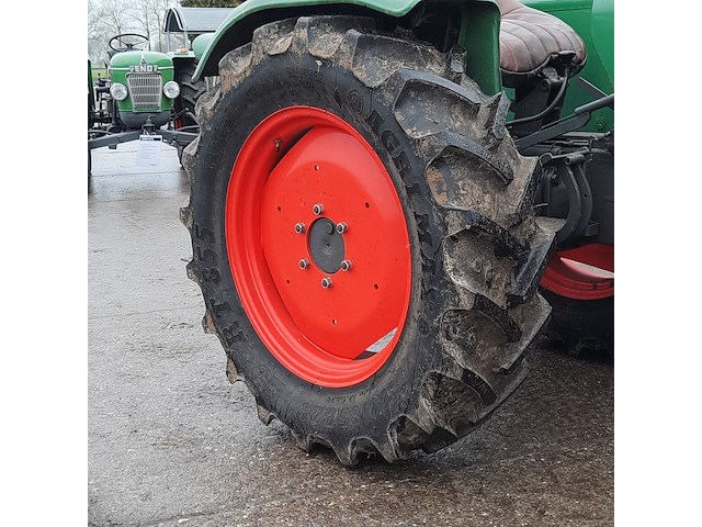 Oldtimer tractor fendt, farmer 1z, bouwjaar 1968 - afbeelding 2 van  30
