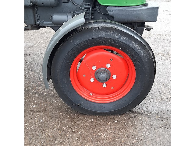 Oldtimer tractor fendt, farmer 2, bouwjaar 1966 - afbeelding 3 van  38