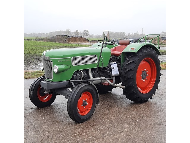 Oldtimer tractor fendt, farmer 2, bouwjaar 1966 - afbeelding 1 van  38