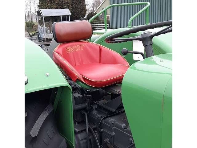Oldtimer tractor fendt, farmer 2, bouwjaar 1966 - afbeelding 19 van  38