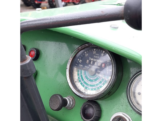 Oldtimer tractor fendt, farmer 2, bouwjaar 1966 - afbeelding 26 van  38