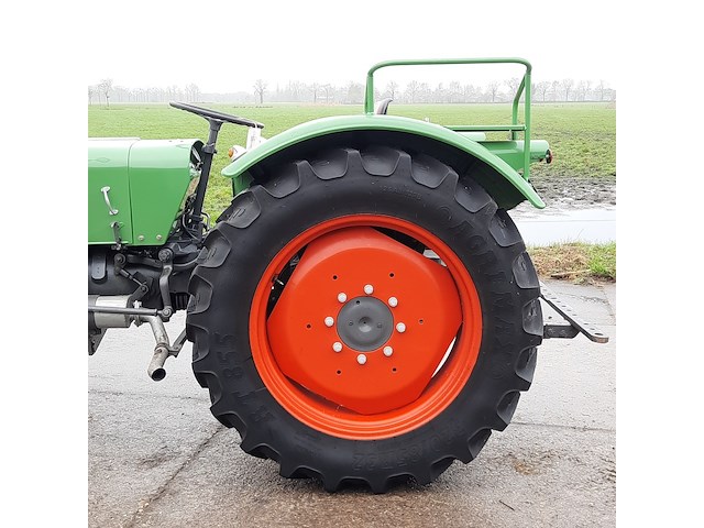 Oldtimer tractor fendt, farmer 2, bouwjaar 1966 - afbeelding 33 van  38