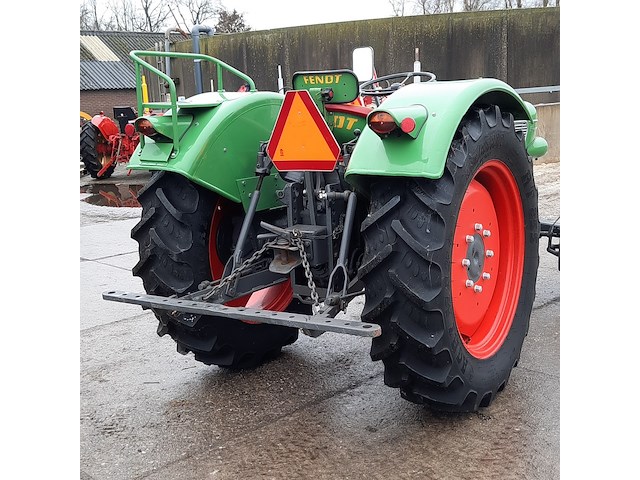 Oldtimer tractor fendt, farmer 2, bouwjaar 1966 - afbeelding 36 van  38