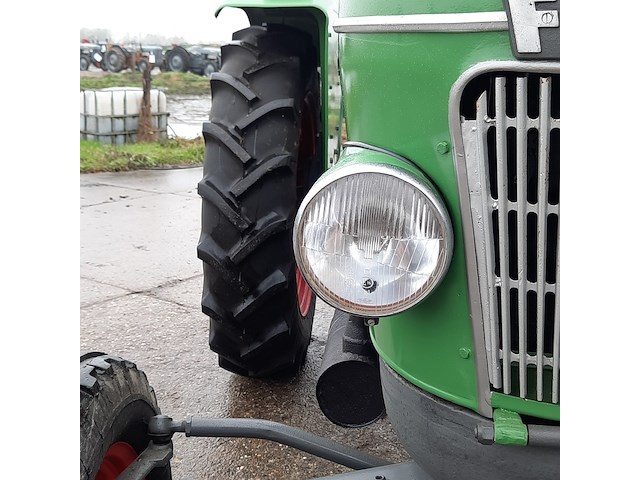 Oldtimer tractor fendt, fix 2 - afbeelding 24 van  31