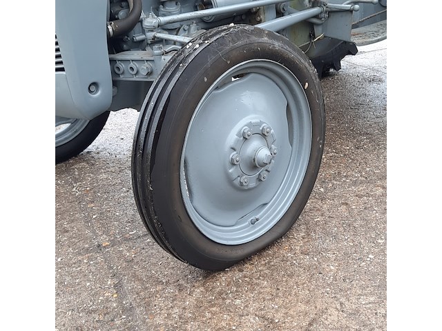 Oldtimer tractor ferguson, ted, bouwjaar 1948 - afbeelding 6 van  45