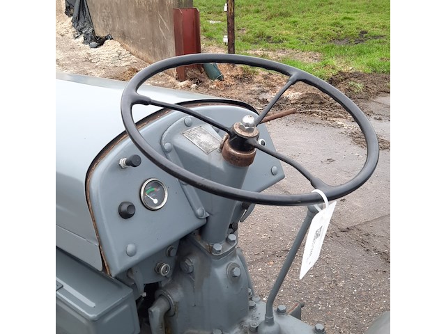 Oldtimer tractor ferguson, ted, bouwjaar 1948 - afbeelding 11 van  45