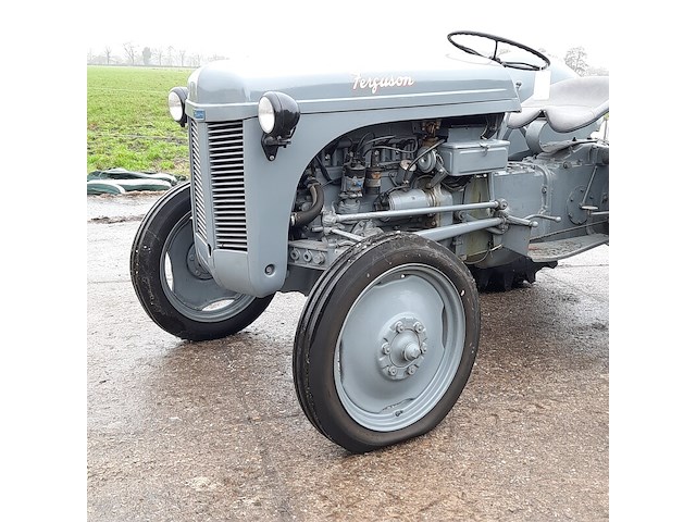 Oldtimer tractor ferguson, ted, bouwjaar 1948 - afbeelding 12 van  45