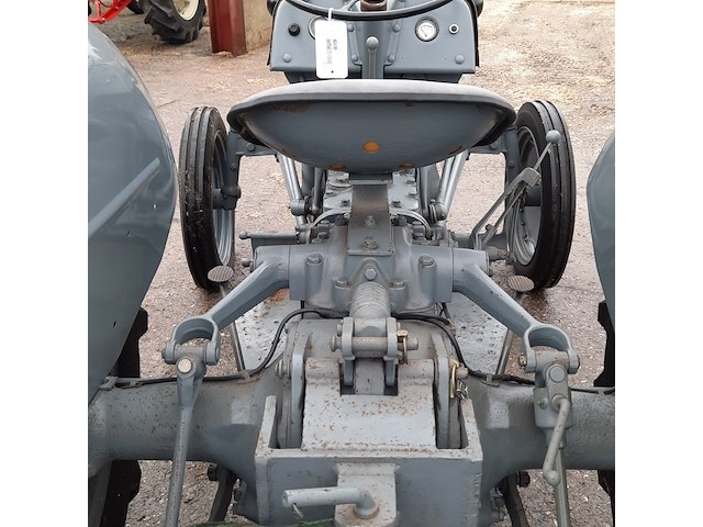 Oldtimer tractor ferguson, ted, bouwjaar 1948 - afbeelding 29 van  45