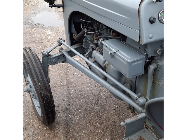Oldtimer tractor ferguson, ted, bouwjaar 1948 - afbeelding 30 van  45