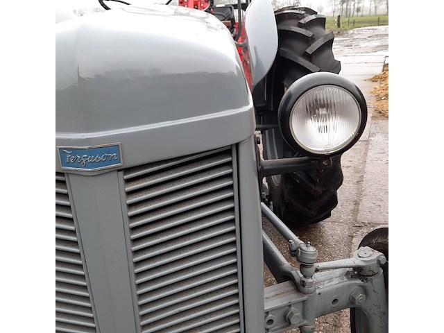 Oldtimer tractor ferguson, ted, bouwjaar 1948 - afbeelding 32 van  45