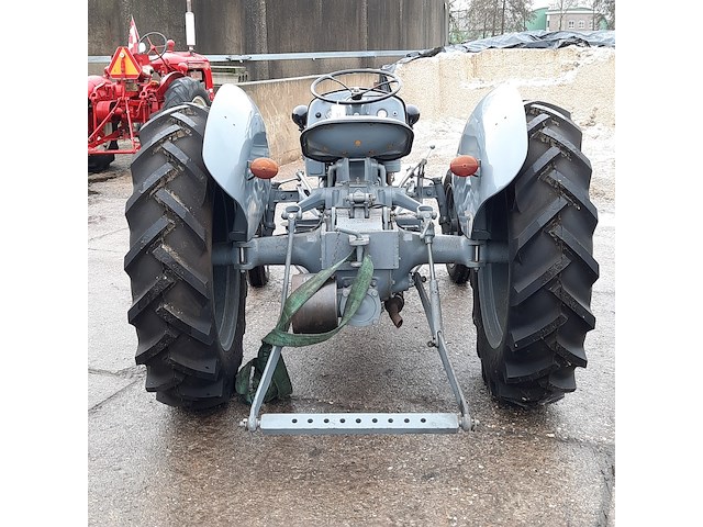Oldtimer tractor ferguson, ted, bouwjaar 1948 - afbeelding 42 van  45