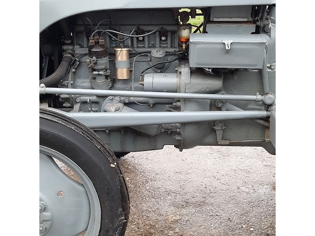 Oldtimer tractor ferguson, ted, bouwjaar 1949 - afbeelding 10 van  38