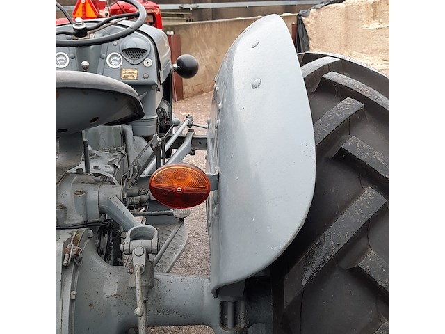 Oldtimer tractor ferguson, ted, bouwjaar 1949 - afbeelding 22 van  38