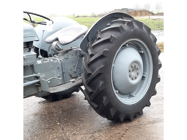 Oldtimer tractor ferguson, ted, bouwjaar 1949 - afbeelding 23 van  38