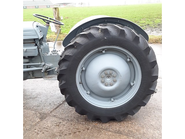 Oldtimer tractor ferguson, ted, bouwjaar 1949 - afbeelding 34 van  38
