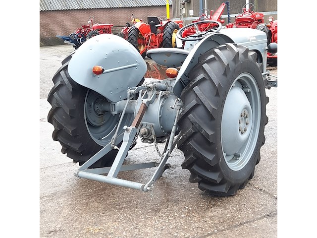 Oldtimer tractor ferguson, ted, bouwjaar 1949 - afbeelding 37 van  38