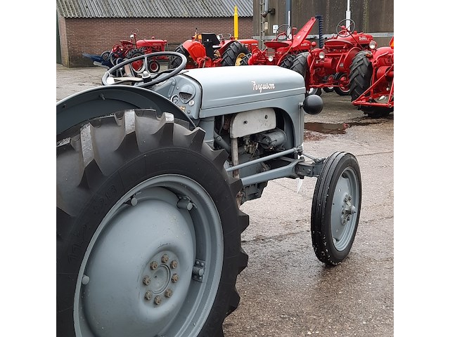 Oldtimer tractor ferguson, ted, bouwjaar 1949 - afbeelding 38 van  38