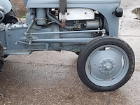 Oldtimer tractor ferguson, tef - afbeelding 2 van  37