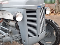 Oldtimer tractor ferguson, tef - afbeelding 6 van  37