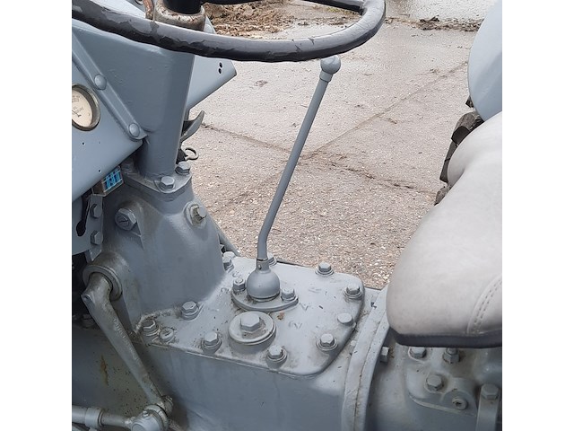 Oldtimer tractor ferguson, tef - afbeelding 14 van  37