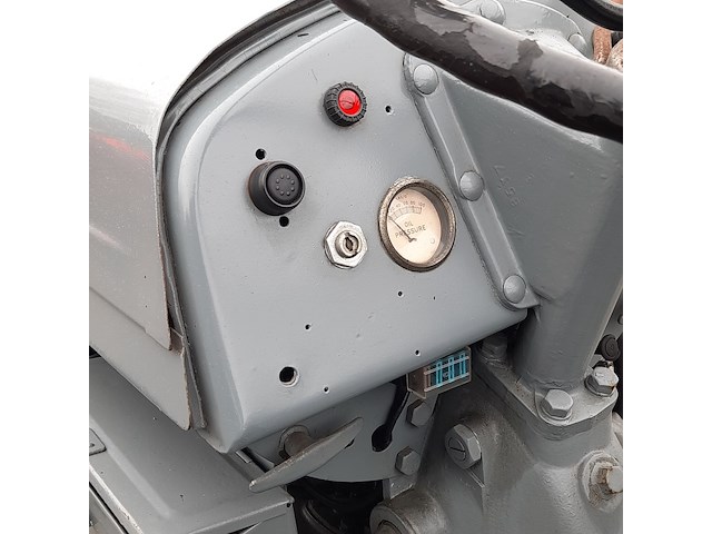 Oldtimer tractor ferguson, tef - afbeelding 16 van  37