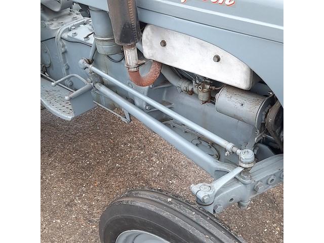 Oldtimer tractor ferguson, tef - afbeelding 27 van  37