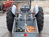 Oldtimer tractor ferguson, tef - afbeelding 35 van  37