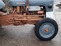 Oldtimer tractor (goudbuik) ferguson, te35, bouwjaar 1956 - afbeelding 2 van  36