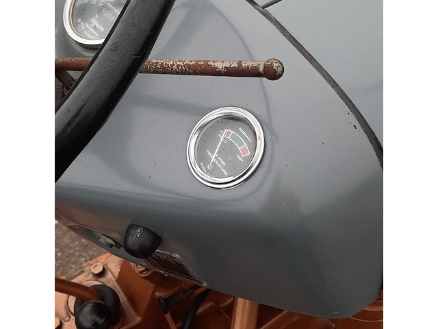 Oldtimer tractor (goudbuik) ferguson, te35, bouwjaar 1956 - afbeelding 10 van  36