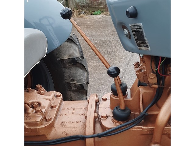 Oldtimer tractor (goudbuik) ferguson, te35, bouwjaar 1956 - afbeelding 13 van  36