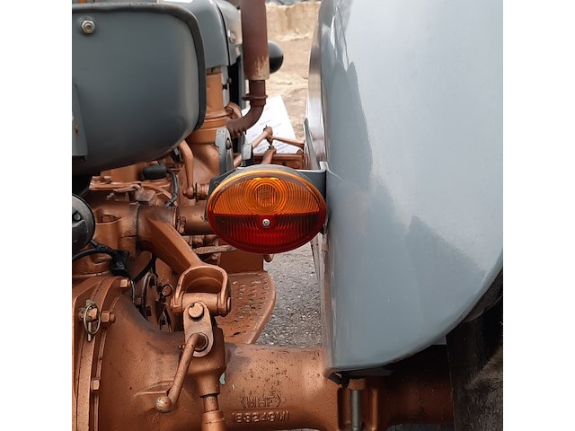 Oldtimer tractor (goudbuik) ferguson, te35, bouwjaar 1956 - afbeelding 27 van  36